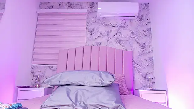 emma trix online show from April 8, 11:54 am