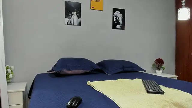 sexynova 93 online show from April 28, 7:08 pm