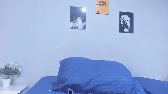 Snapshot of sexynova_93 chatting on May 19, 1:56 am sexynova 93 online show from May 19, 1:56 am