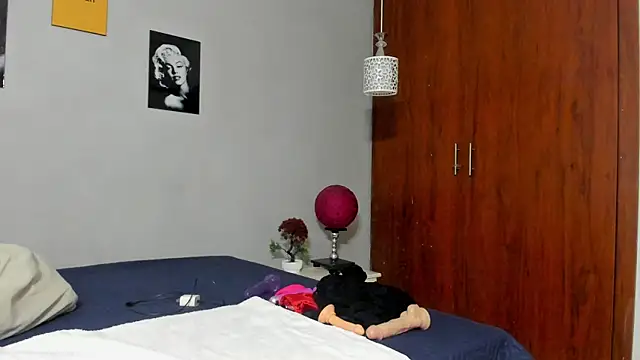Snapshot of sexynova_93 chatting on July 23, 7:56 pm sexynova 93 online show from July 23, 7:56 pm