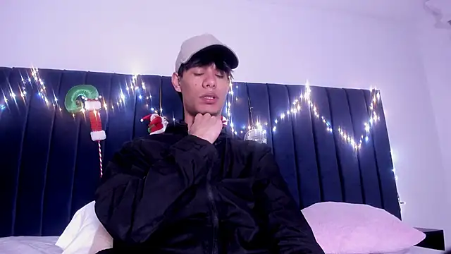 Snapshot of michael_vidal chatting on December 3, 3:03 am michael vidal online show from December 3, 3:03 am