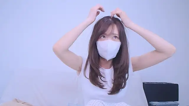 Snapshot of Minami_jjjj chatting on May 30, 8:11 am Minami jjjj online show from May 30, 8:11 am