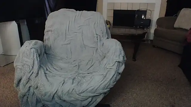 Snapshot of Skyl31 chatting on February 23, 11:24 pm Skyl31 online show from February 23, 11:24 pm