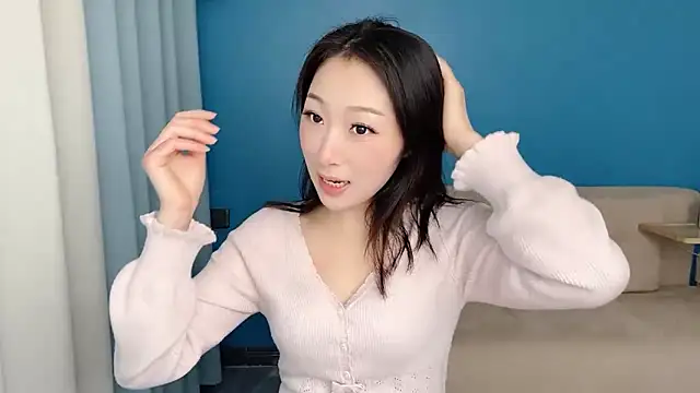 ella55-- online show from April 27, 1:03 am