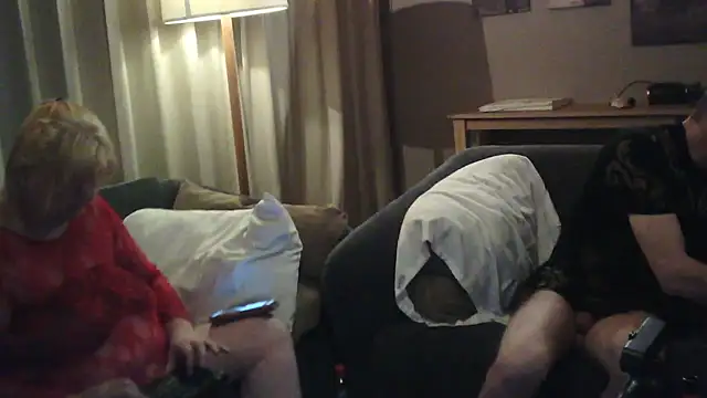 Sylviastar46 online show from December 5, 8:38 pm