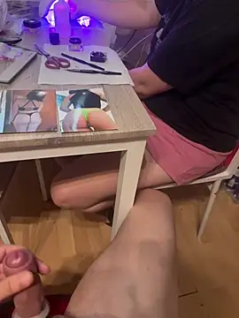 Teeny-Slut18 online show from June 30, 6:31 pm