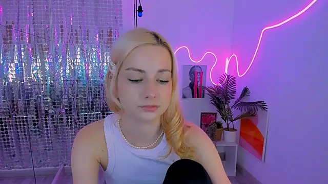 Jessie Cuti online show from March 8, 1:59 pm