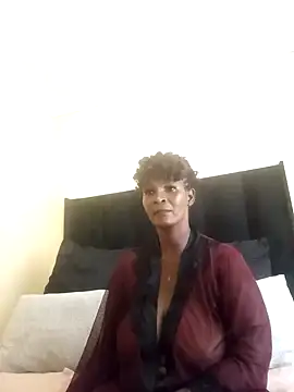 Snapshot of BLACKMALF chatting on October 29, 1:02 pm BLACKMALF online show from October 29, 1:02 pm