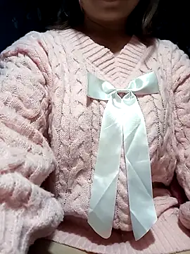 julybe online show from December 16, 2:11 pm