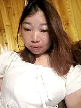 julybe online show from May 18, 3:29 pm
