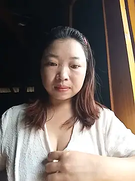 julybe online show from July 16, 7:14 am