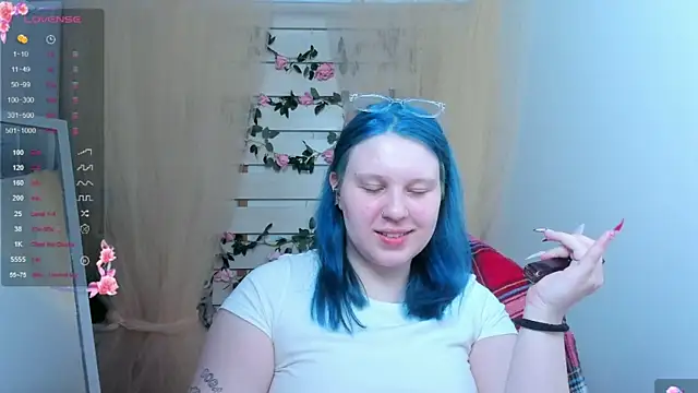 Snapshot of FoxPlayXX chatting on May 7, 6:35 pm FoxPlayXX online show from May 7, 6:35 pm