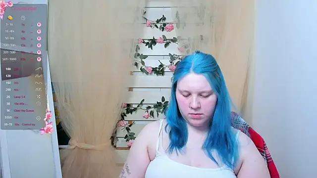 Snapshot of FoxPlayXX chatting on May 11, 2:45 pm FoxPlayXX online show from May 11, 2:45 pm
