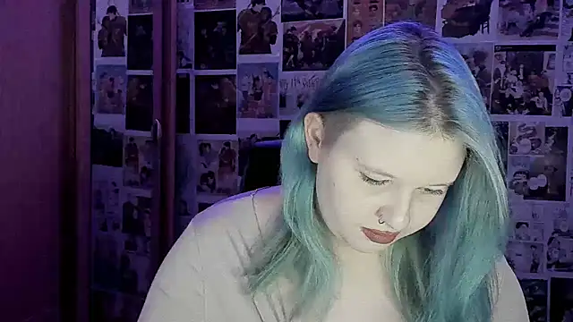 Snapshot of FoxPlayXX chatting on June 13, 9:02 pm FoxPlayXX online show from June 13, 9:02 pm