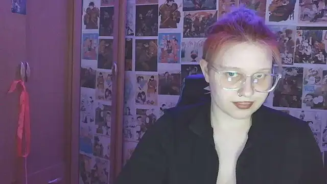 Snapshot of FoxPlayXX chatting on July 8, 6:23 pm FoxPlayXX online show from July 8, 6:23 pm