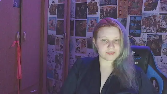 Snapshot of FoxPlayXX chatting on July 14, 1:41 am FoxPlayXX online show from July 14, 1:41 am