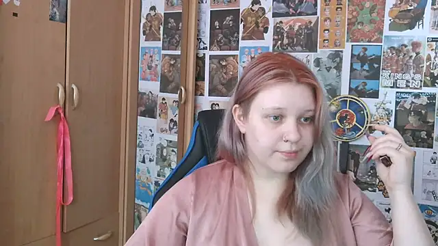 Snapshot of FoxPlayXX chatting on July 14, 10:21 am FoxPlayXX online show from July 14, 10:21 am