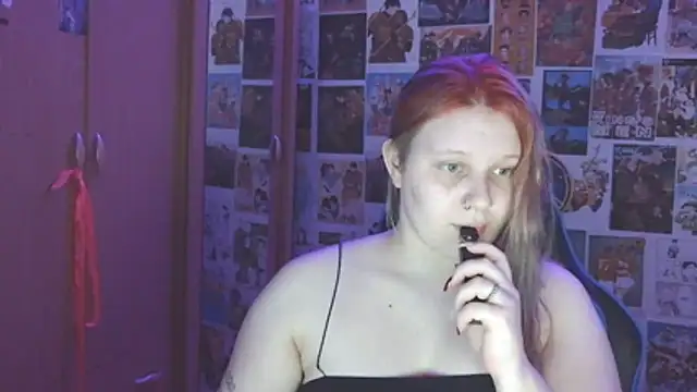 Snapshot of FoxPlayXX chatting on July 15, 9:20 pm FoxPlayXX online show from July 15, 9:20 pm