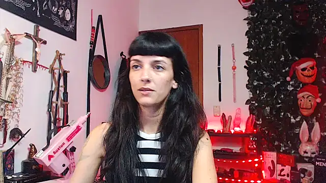 CarrieBurton online show from November 20, 4:07 pm