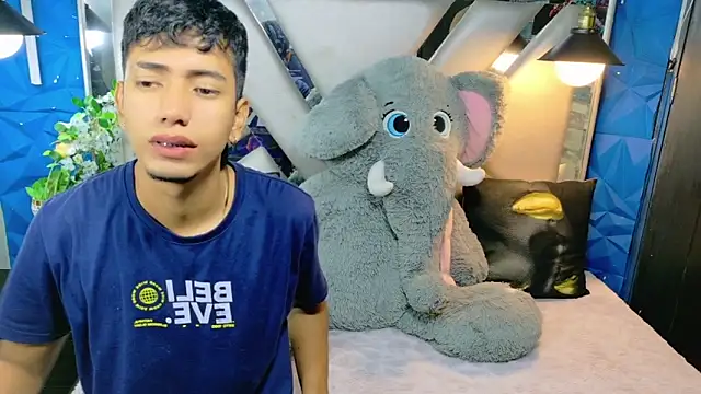 Snapshot of darwinandbrayann chatting on December 20, 3:24 am darwinandbrayann online show from December 20, 3:24 am