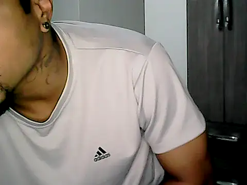 Snapshot of Joao_BRL chatting on May 27, 10:40 pm Joao BRL online show from May 27, 10:40 pm