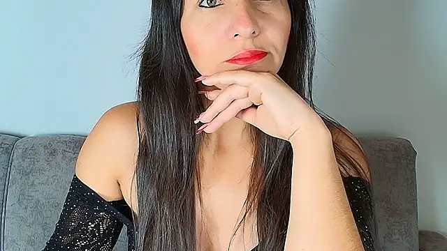 alana pink95 online show from November 12, 7:42 am