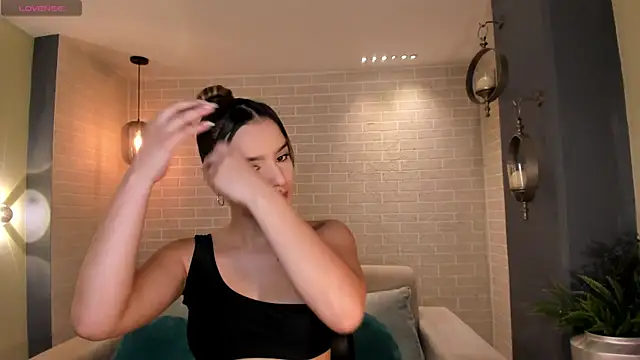 LaurentRosse1 online show from December 3, 7:23 pm