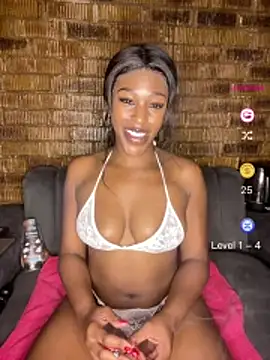 Snapshot of SP1CY_MOMMY chatting on June 3, 6:13 pm SP1CY MOMMY online show from June 3, 6:13 pm
