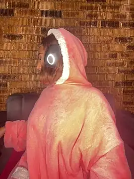 Snapshot of SP1CY_MOMMY chatting on June 23, 7:01 pm SP1CY MOMMY online show from June 23, 7:01 pm