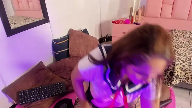 Evaa white online show from February 21, 12:39 pm