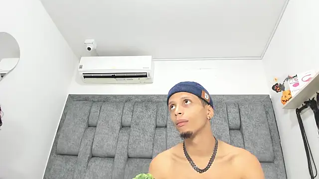 DamianandEva online show from December 1, 12:54 pm