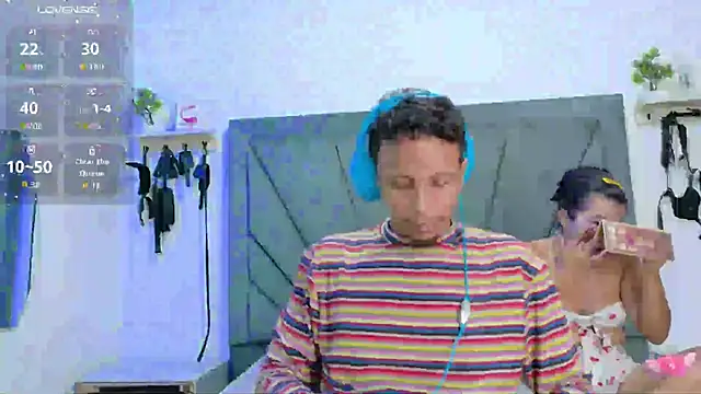 Snapshot of DamianandEva chatting on April 24, 12:51 pm DamianandEva online show from April 24, 12:51 pm