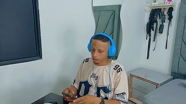 DamianandEva online show from June 3, 1:25 pm