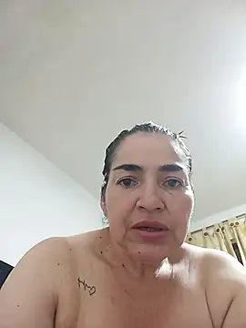 Snapshot of MaryRoze_ chatting on May 18, 7:09 pm MaryRoze online show from May 18, 7:09 pm