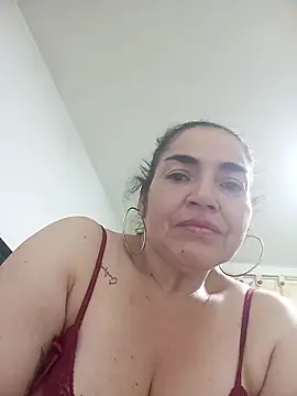 Snapshot of MaryRoze_ chatting on May 27, 1:13 am MaryRoze online show from May 27, 1:13 am