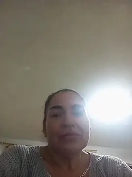 Snapshot of MaryRoze_ chatting on May 31, 12:19 am MaryRoze online show from May 31, 12:19 am