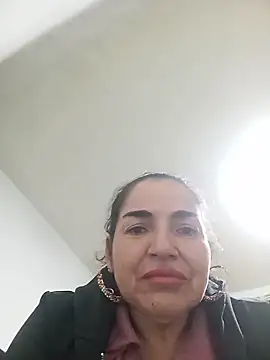 Snapshot of MaryRoze_ chatting on June 4, 1:11 am MaryRoze online show from June 4, 1:11 am