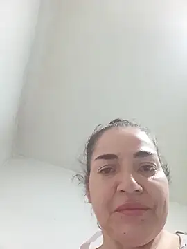 Snapshot of MaryRoze_ chatting on June 7, 6:22 pm MaryRoze online show from June 7, 6:22 pm