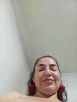 Snapshot of MaryRoze_ chatting on June 8, 2:45 am MaryRoze online show from June 8, 2:45 am