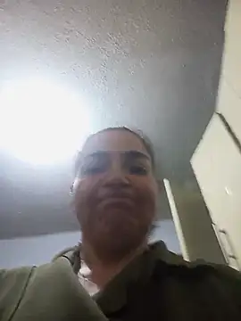 Snapshot of MaryRoze_ chatting on June 8, 8:42 pm MaryRoze online show from June 8, 8:42 pm