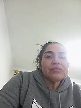 Snapshot of MaryRoze_ chatting on June 13, 12:08 am MaryRoze online show from June 13, 12:08 am