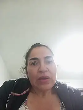 Snapshot of MaryRoze_ chatting on June 14, 12:19 am MaryRoze online show from June 14, 12:19 am