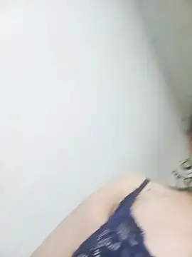 Snapshot of MaryRoze_ chatting on June 14, 6:43 pm MaryRoze online show from June 14, 6:43 pm