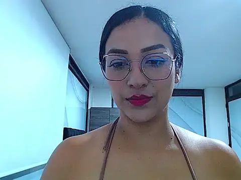 CamilaaOficial online show from November 3, 3:19 am