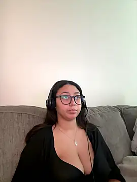 Snapshot of minha_baby chatting on January 5, 6:11 pm minha baby online show from January 5, 6:11 pm