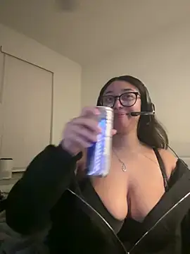 Snapshot of minha_baby chatting on February 7, 11:58 am minha baby online show from February 7, 11:58 am