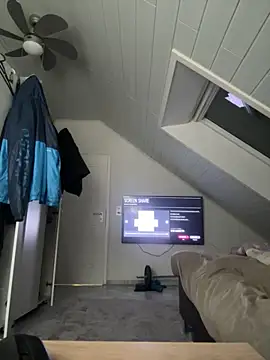 superbertok online show from December 4, 12:47 pm