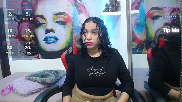 Snapshot of valeria_martinez19 chatting on May 26, 3:02 am valeria martinez19 online show from May 26, 3:02 am