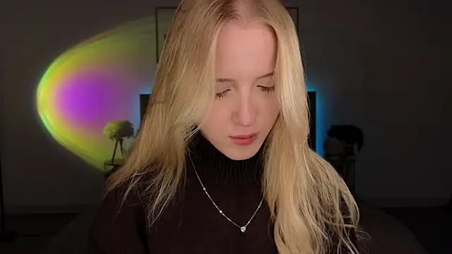 Snapshot of adele_armass chatting on June 24, 8:52 pm adele armass online show from June 24, 8:52 pm