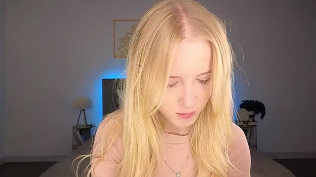 Snapshot of adele_armass chatting on July 18, 9:07 pm adele armass online show from July 18, 9:07 pm